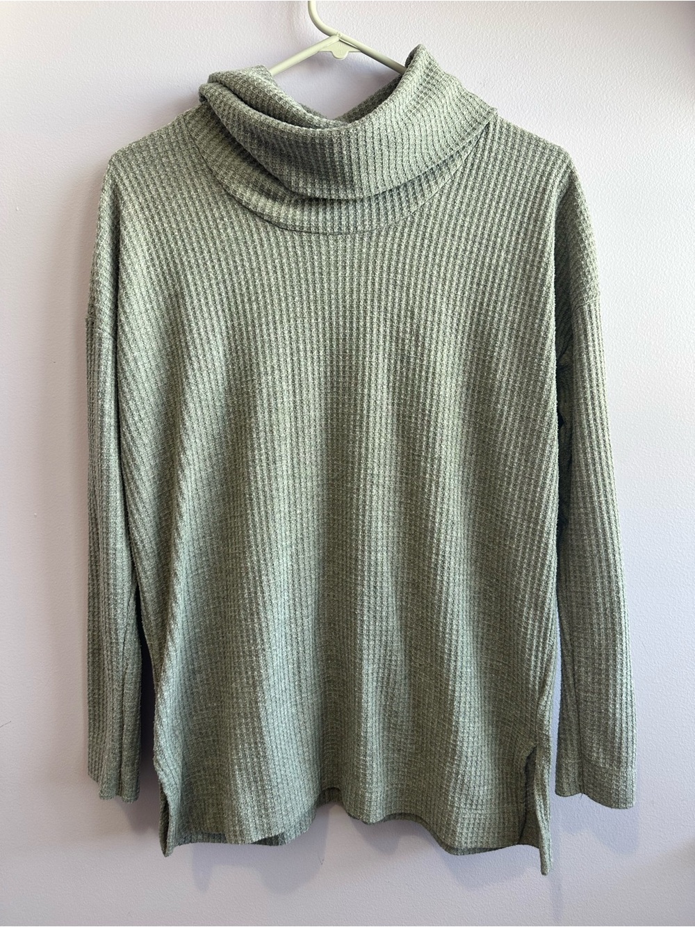 ⭐️ 4/$20 LOFT Grey Ribbed Cowl Neck Sweater Small